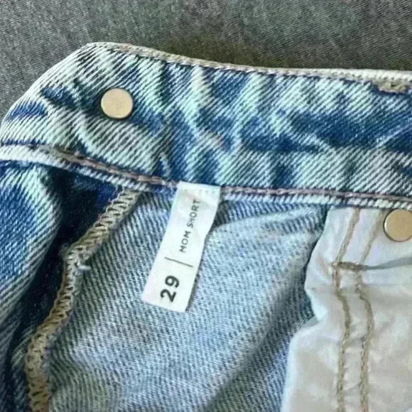 PacSun Mom Short Acid Wash Distressed 90s Cuffed Hem Jean Short Women’s Size 29. - Picture 8 of 12
